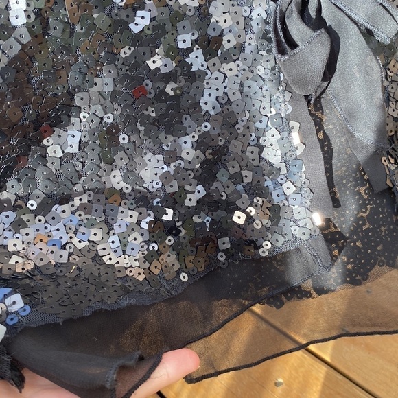 Forever 21 black sequin top with bows at the back, open back  size small - Picture 11 of 12